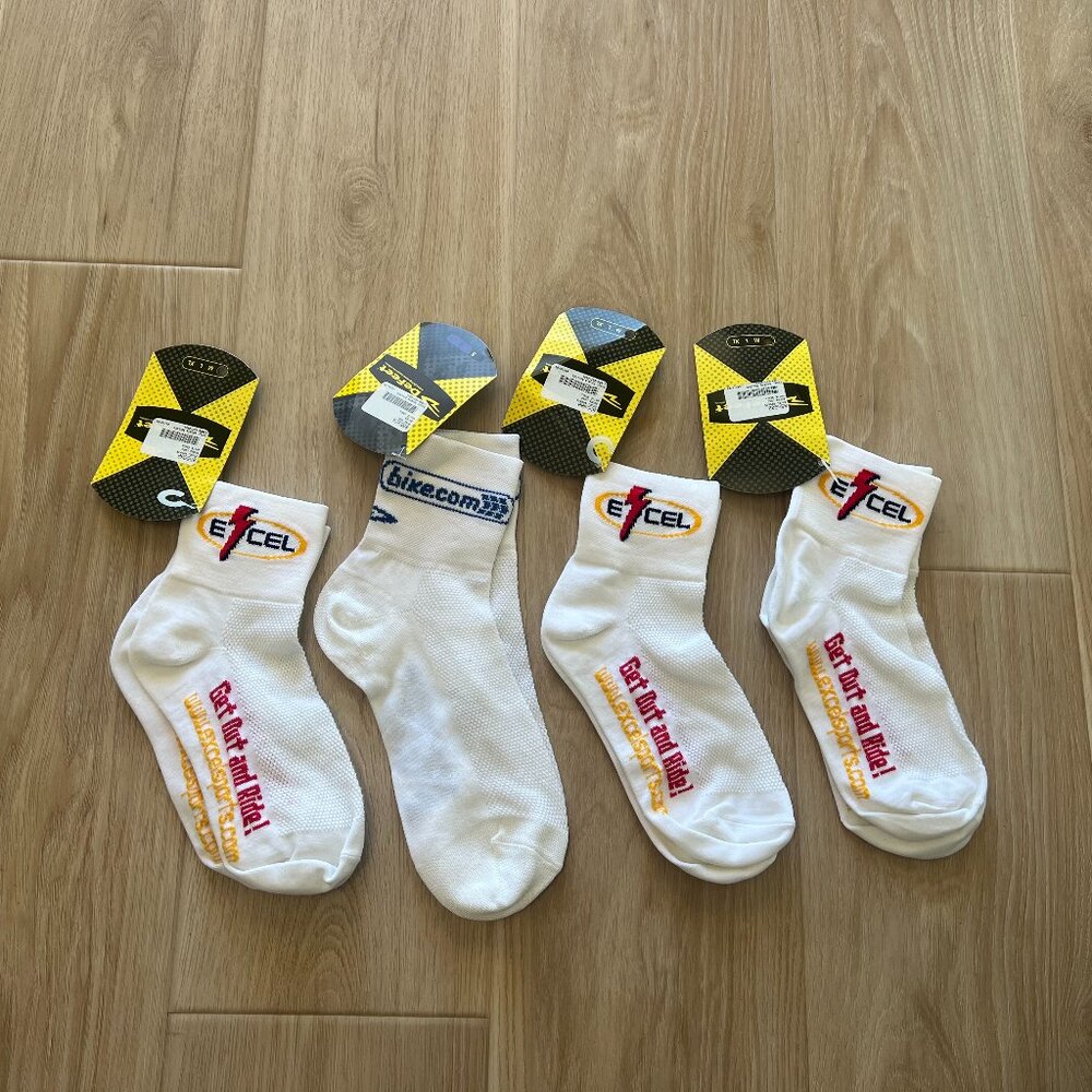 NWT De Feet Bike Socks Size SM
